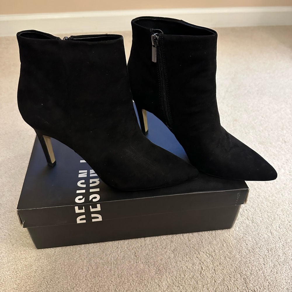 Design Lab Lord & Taylor Black Suede Pointed Toe Ankle Boots